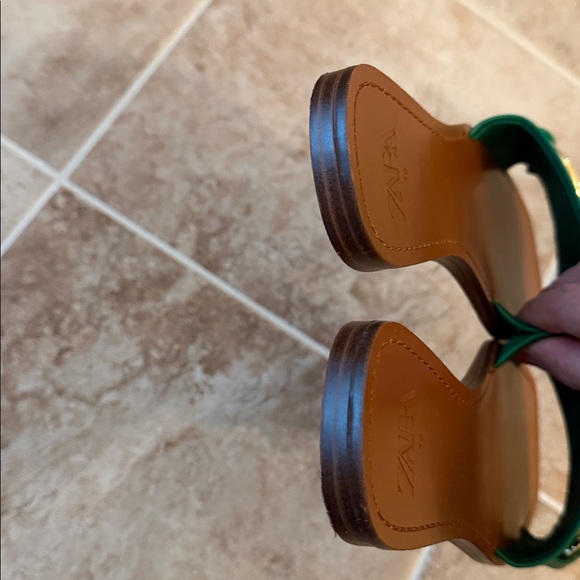 ZARA gold chain emerald green tan sandals European 39 - Picture 4 of 8